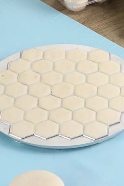 Forma do uszek i pierogów