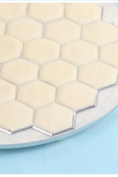 Forma do uszek i pierogów