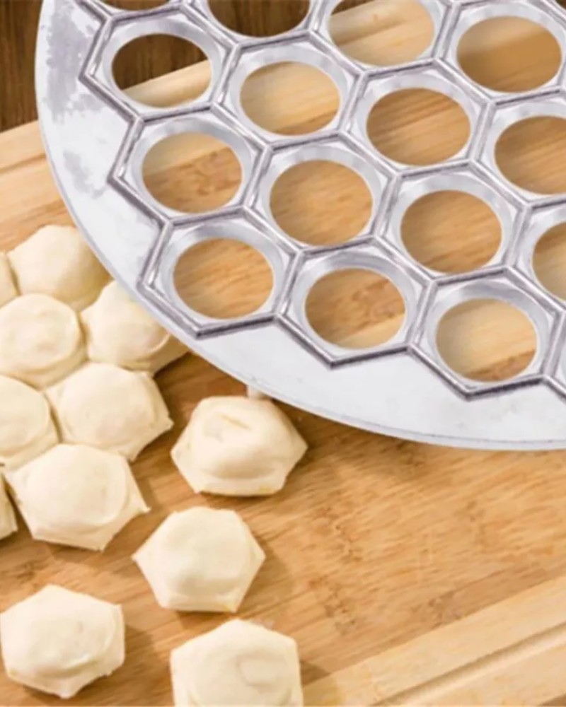 Forma do wycinania uszek i pierogów