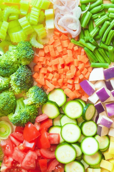 Warzywa i owoce pokrojone dzięki krajalnicy