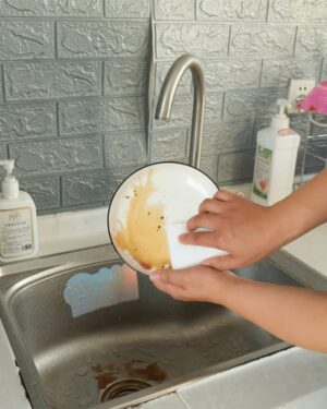 Magiczna gąbka do mycia naczyń