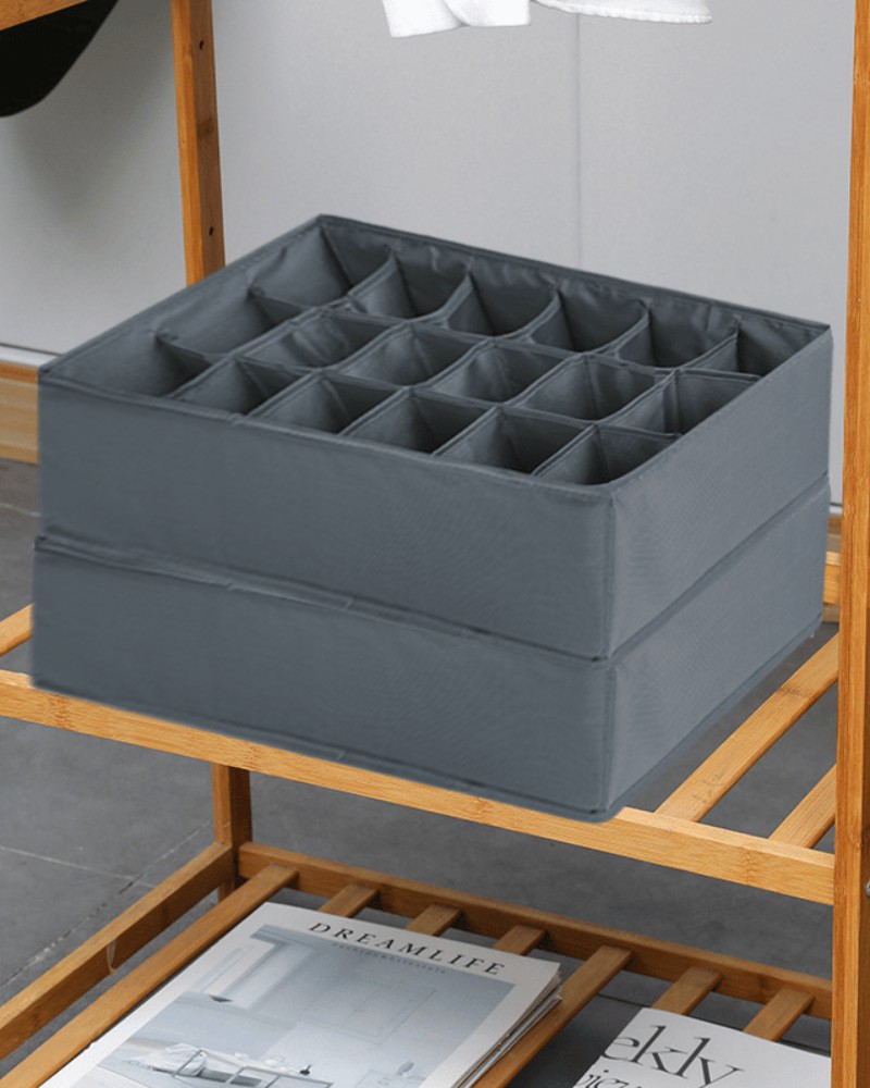 2 Organizery puste na półce