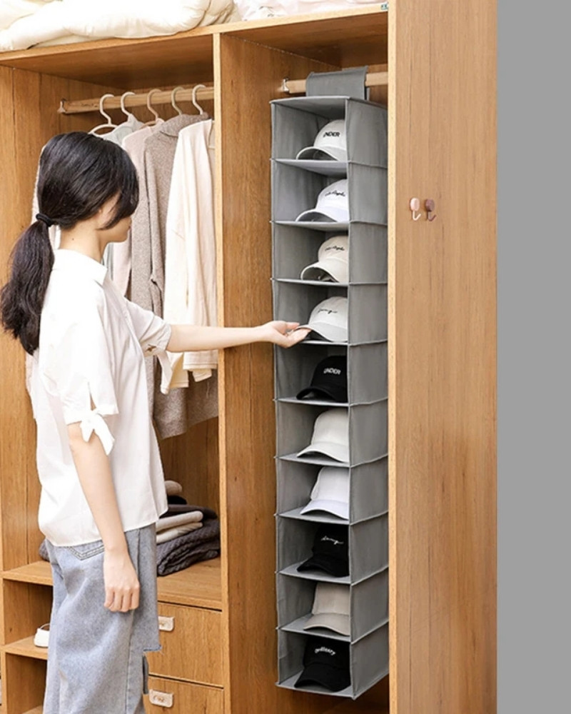 Kobieta korzystająca z organizera