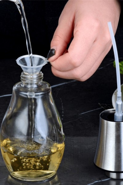 Napełnianie pojemnika spryskiwacza