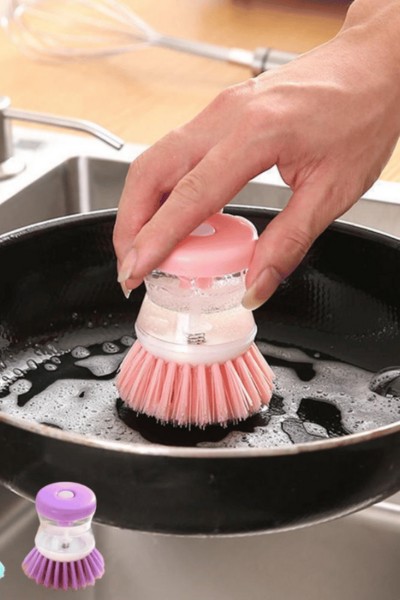 Szczotka do mycia naczyń z pojemnikiem na płyn