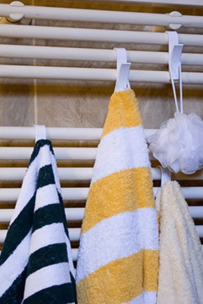 Wieszak haczyk na grzejnik kaloryfer łazienkowy