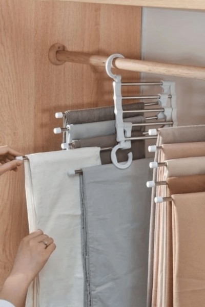 Wieszak na 5 par spodni składany w szafie