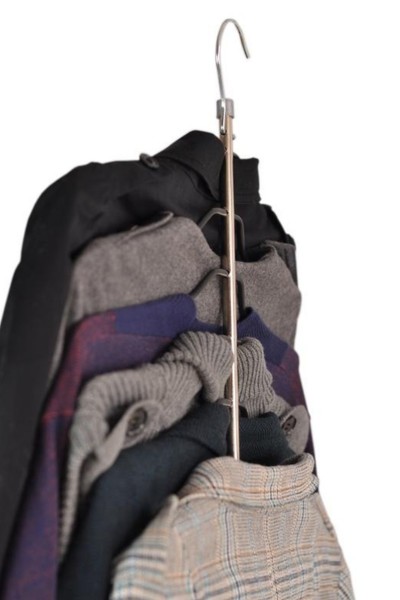 Ubrania na wieszaku