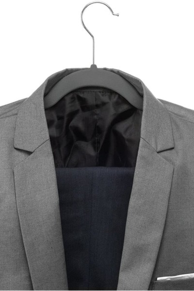 Marynarka na wieszaku antypoślizgowym