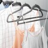 Wieszaki na koszule antypoślizgowe Ubrania na wieszaku antypoślizgowym