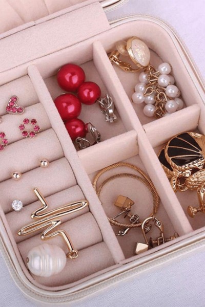 Szkatułka kuferek organizer na biżuterię podróżna 10 cm x 10 cm wnętrze