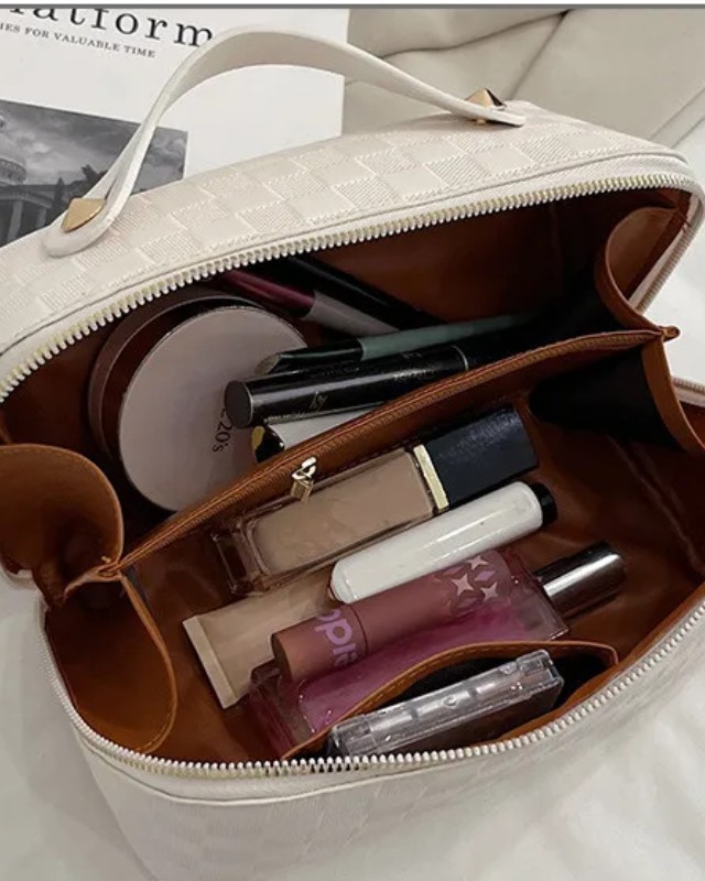 Kosmetyczka kuferek No Man Land Elegance